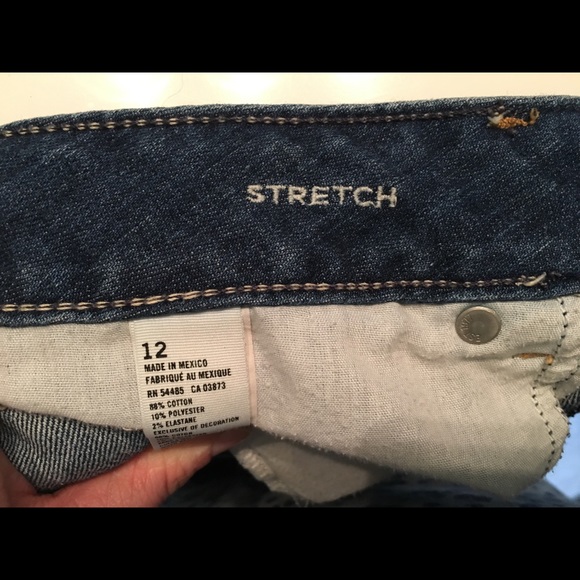 American Eagle stretch shorts size 12 - Picture 3 of 4